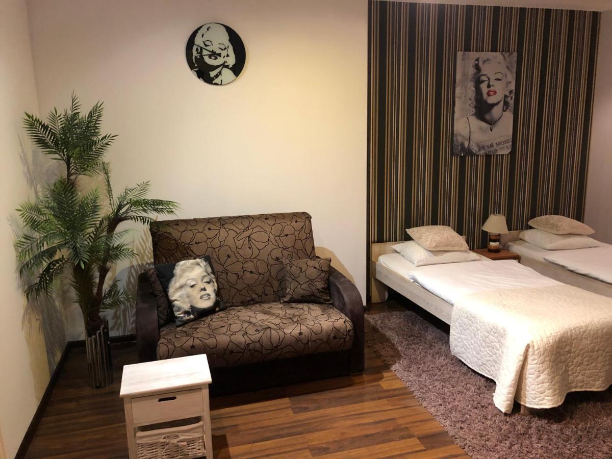 דירות ילנייה גורה Apartament Tipton מראה חיצוני תמונה